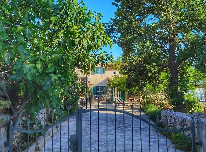 Dvori Dida Mile Sveti Petar (Zadar)