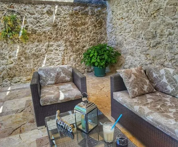 Dvori Dida Mile * Sveti Petar (Zadar)