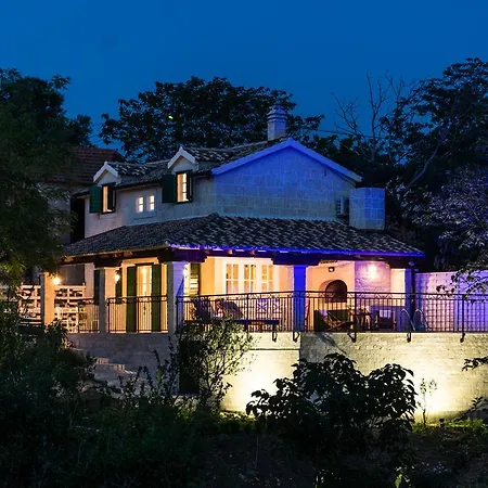 Dvori Dida Mile Вилла